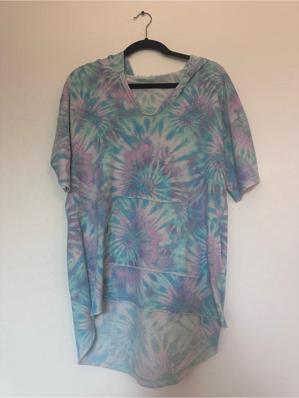 Hummingbird Pastel Tie-Dye Short Sleeve w/ Hood- Blue / Purple / Pink